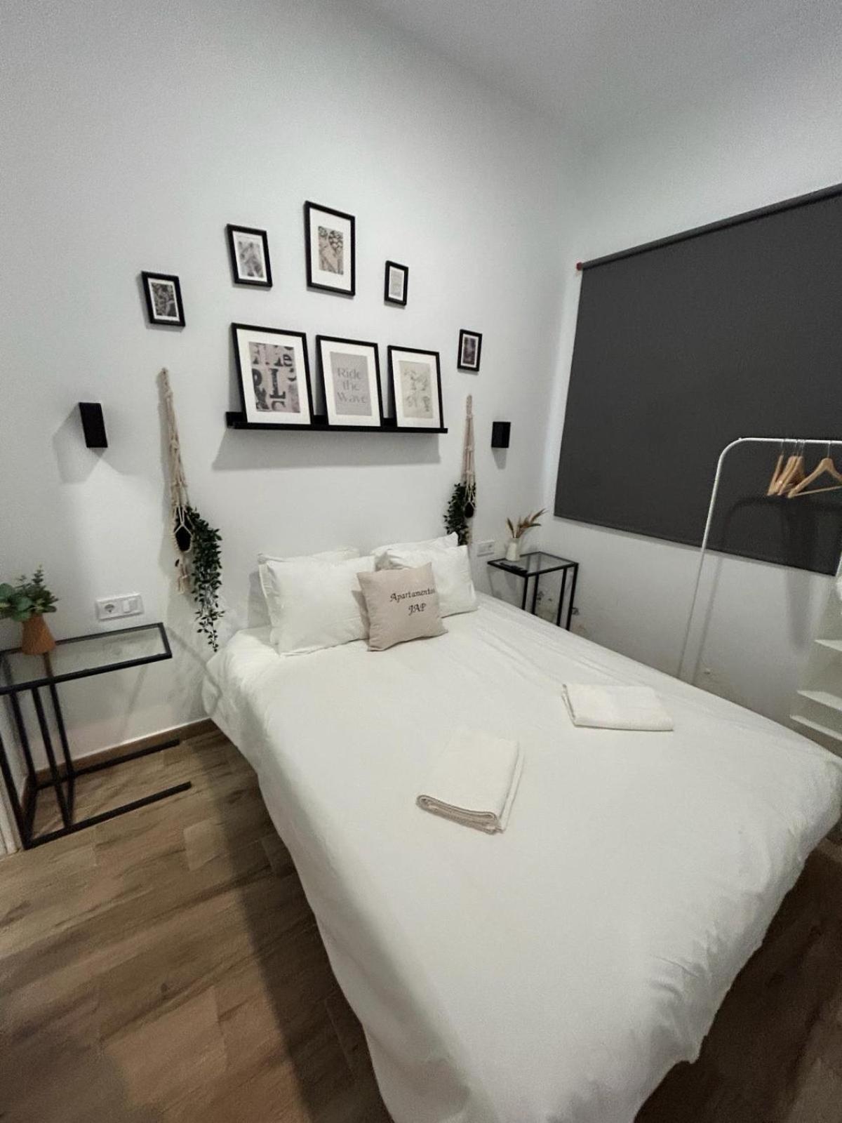 Apartamentos Pino Бенідорм Номер фото