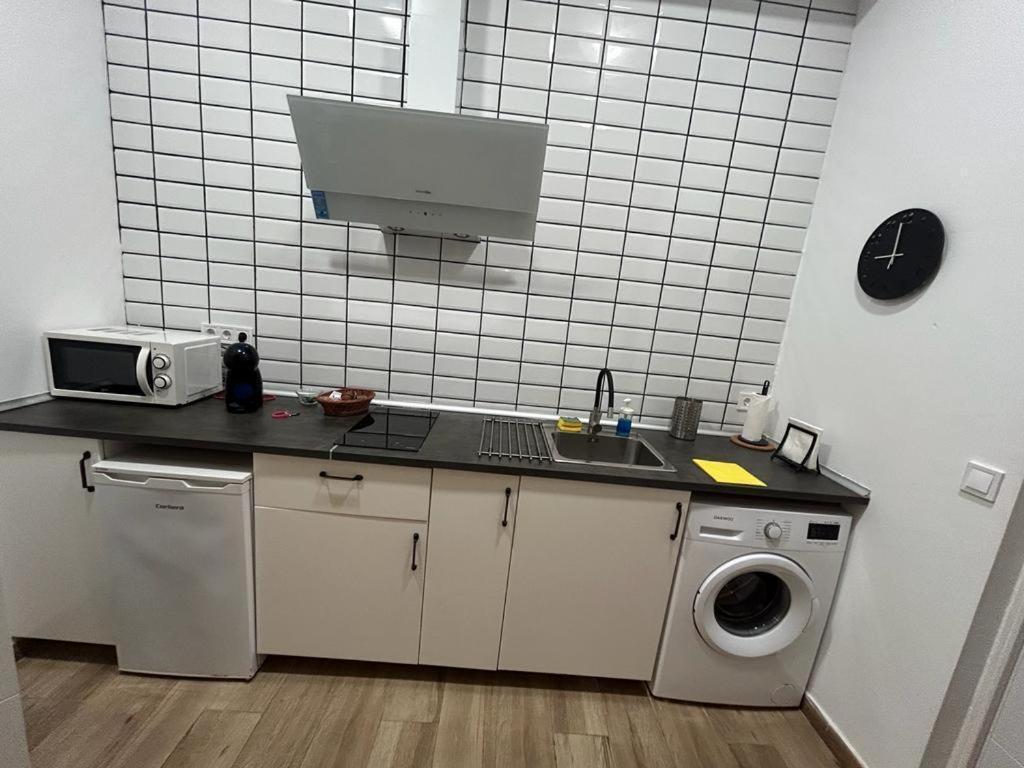 Apartamentos Pino Бенідорм Екстер'єр фото